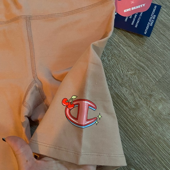Champion x KNC Beauty biker short - Picture 5 of 6